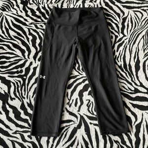 Under armour women’s black heat gear capris yoga pants legging tights size s